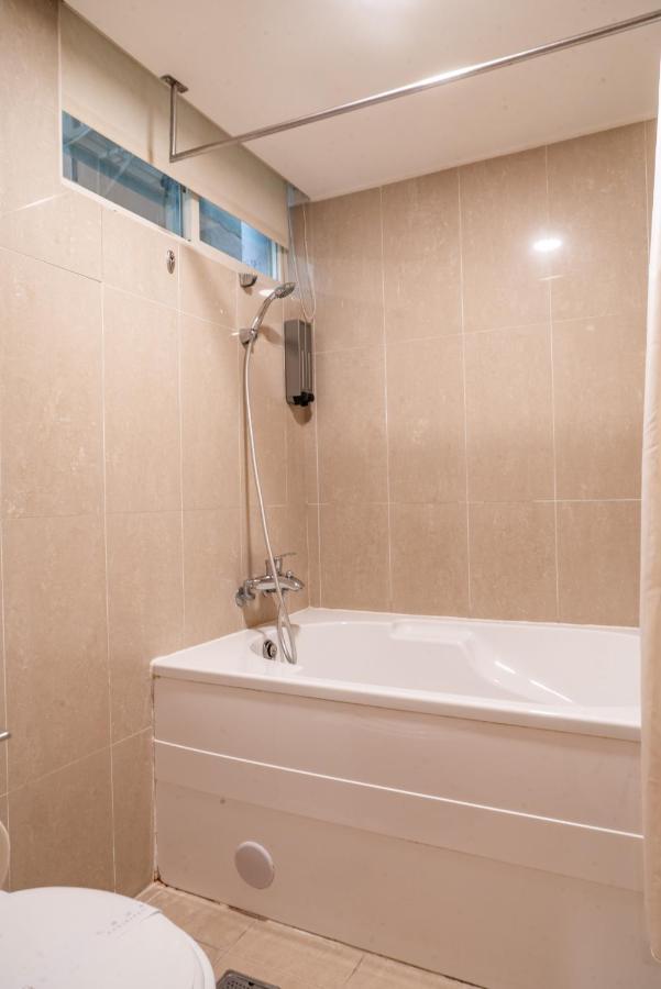 Elegance Hotel Taipei Luaran gambar