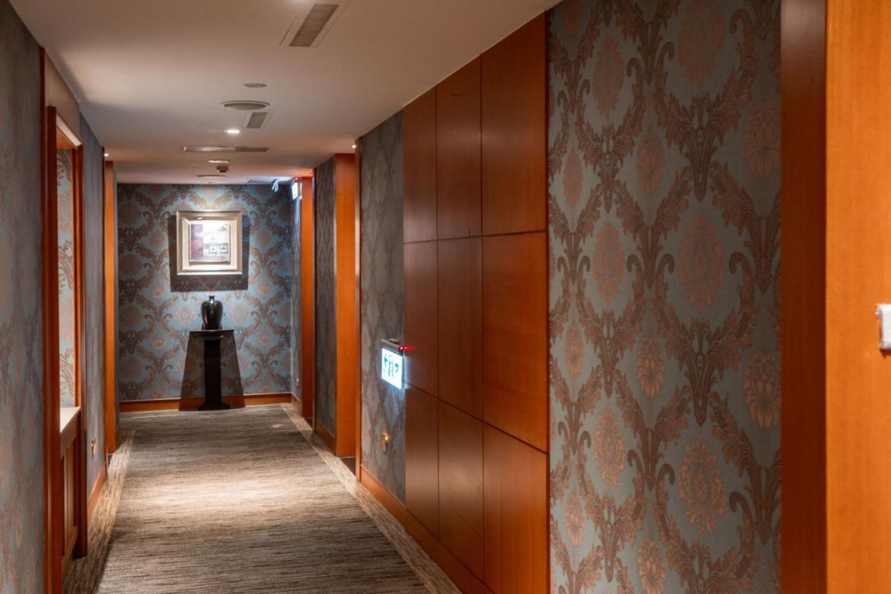 Elegance Hotel Taipei Luaran gambar