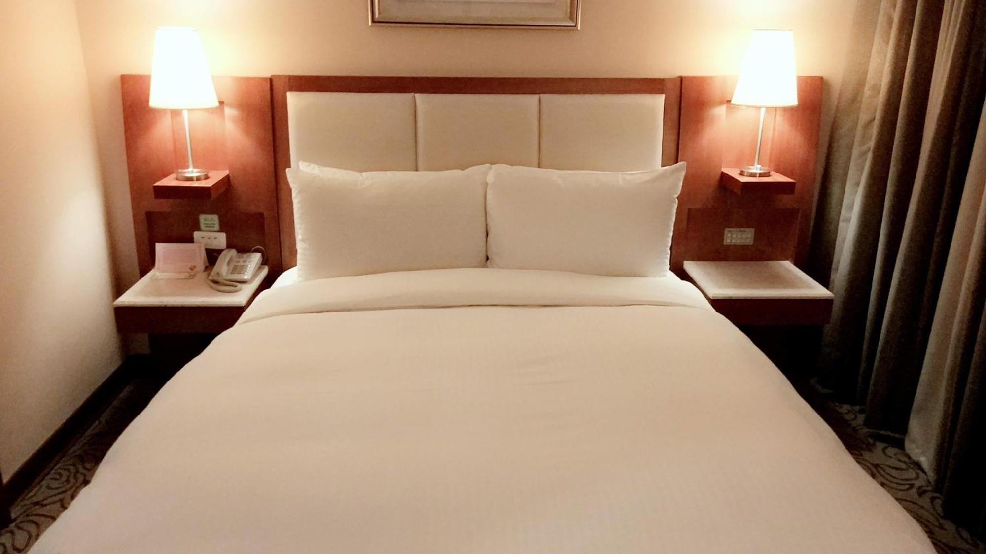 Elegance Hotel Taipei Luaran gambar
