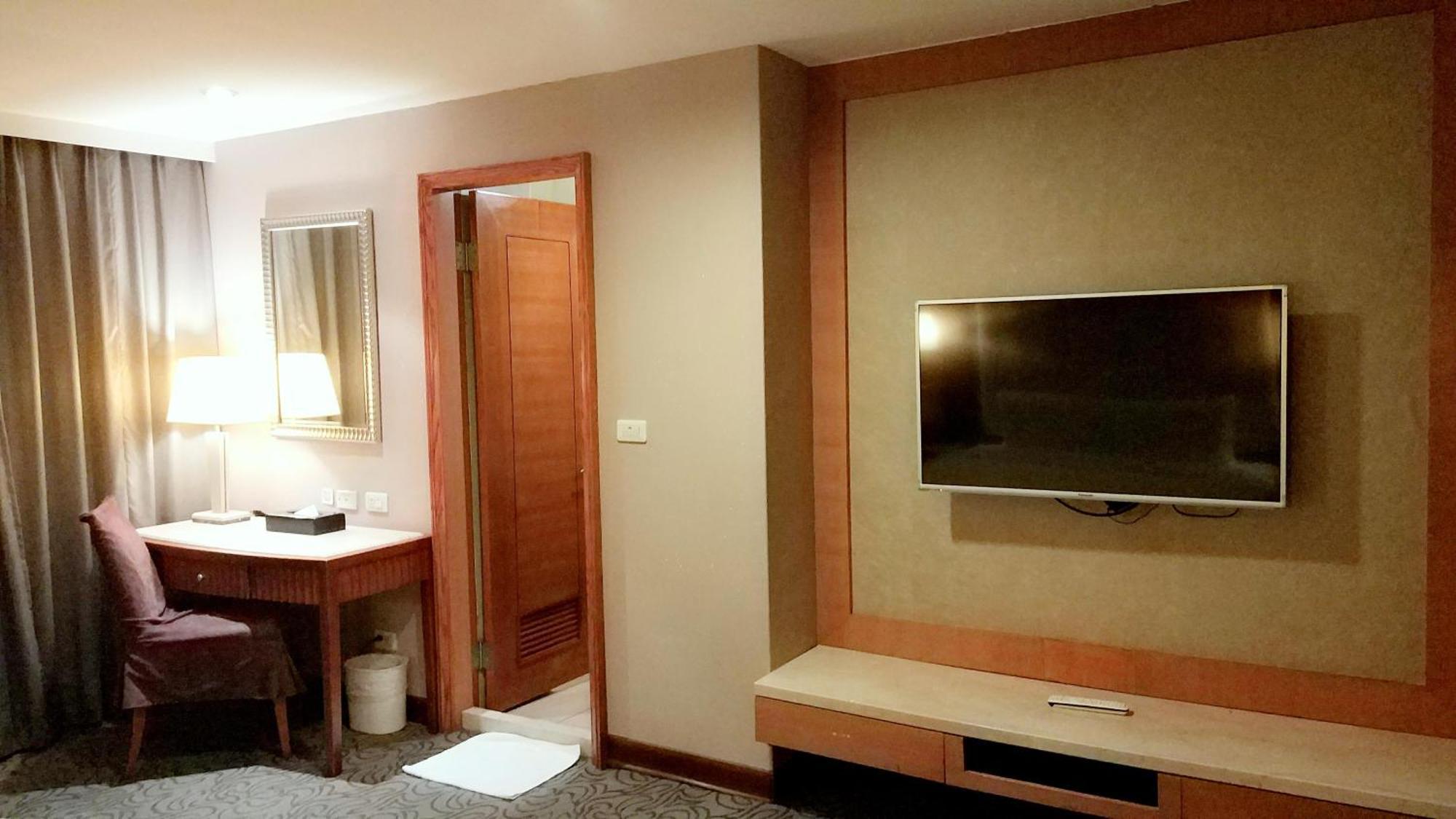 Elegance Hotel Taipei Luaran gambar
