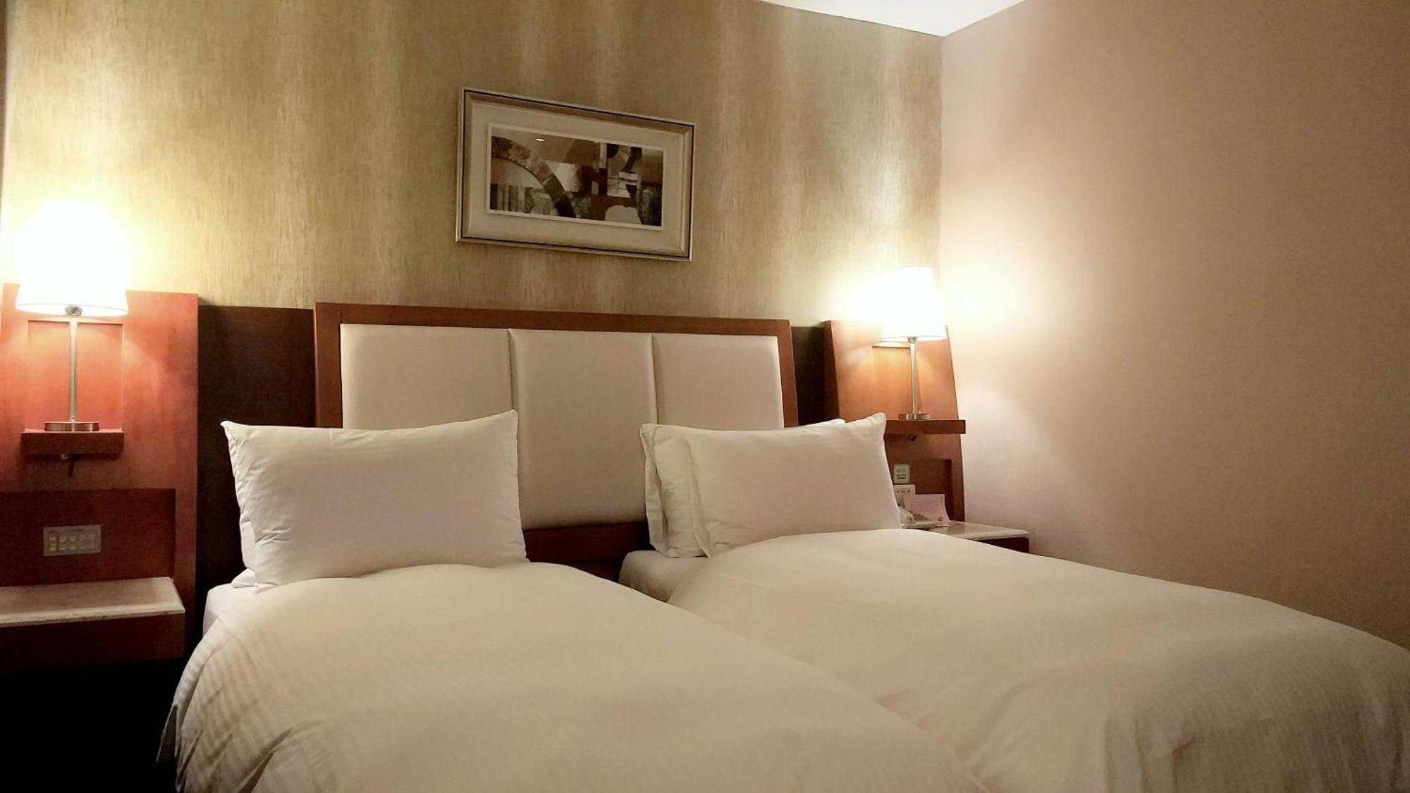 Elegance Hotel Taipei Luaran gambar