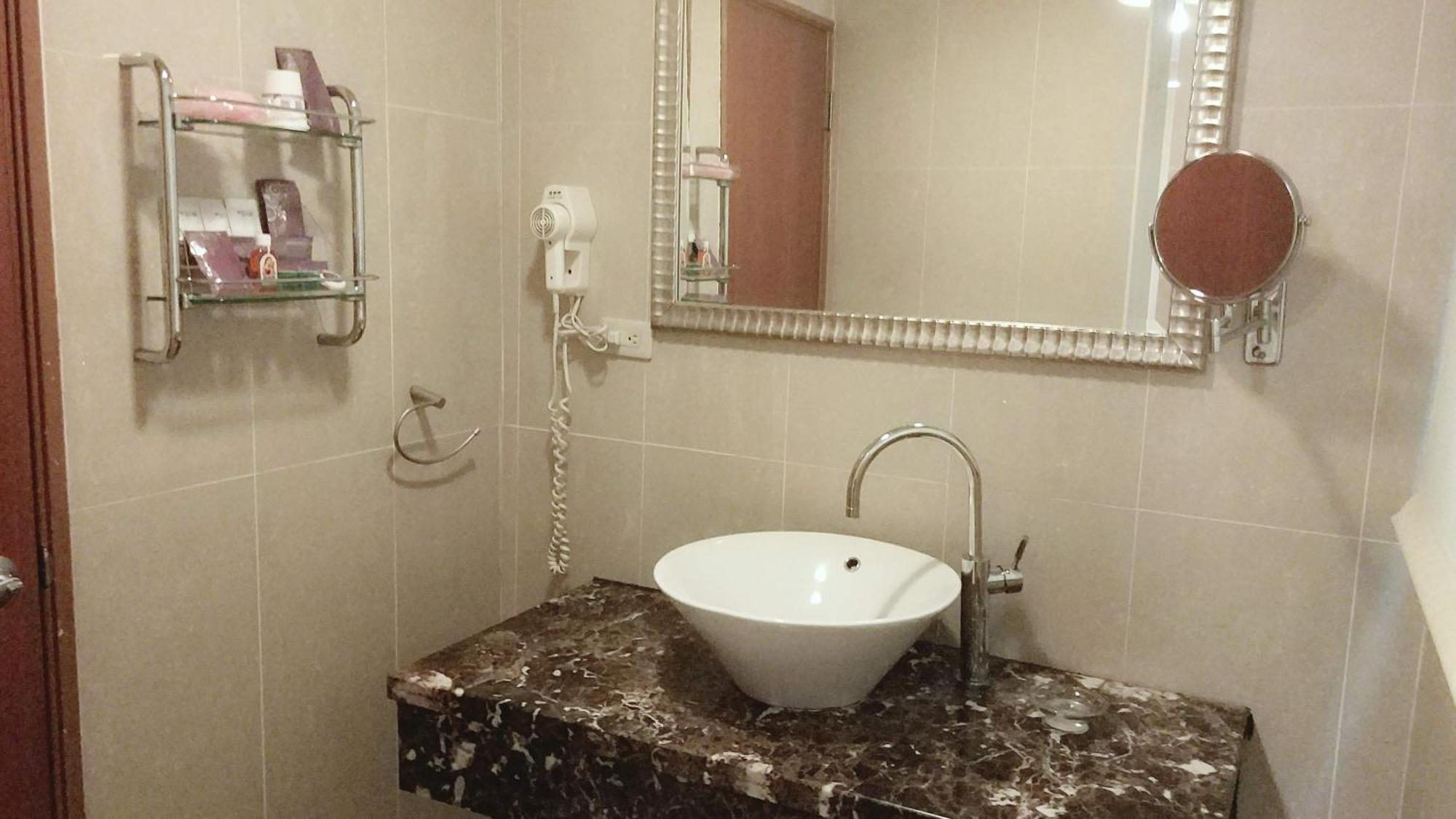 Elegance Hotel Taipei Luaran gambar
