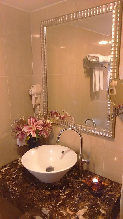 Elegance Hotel Taipei Luaran gambar