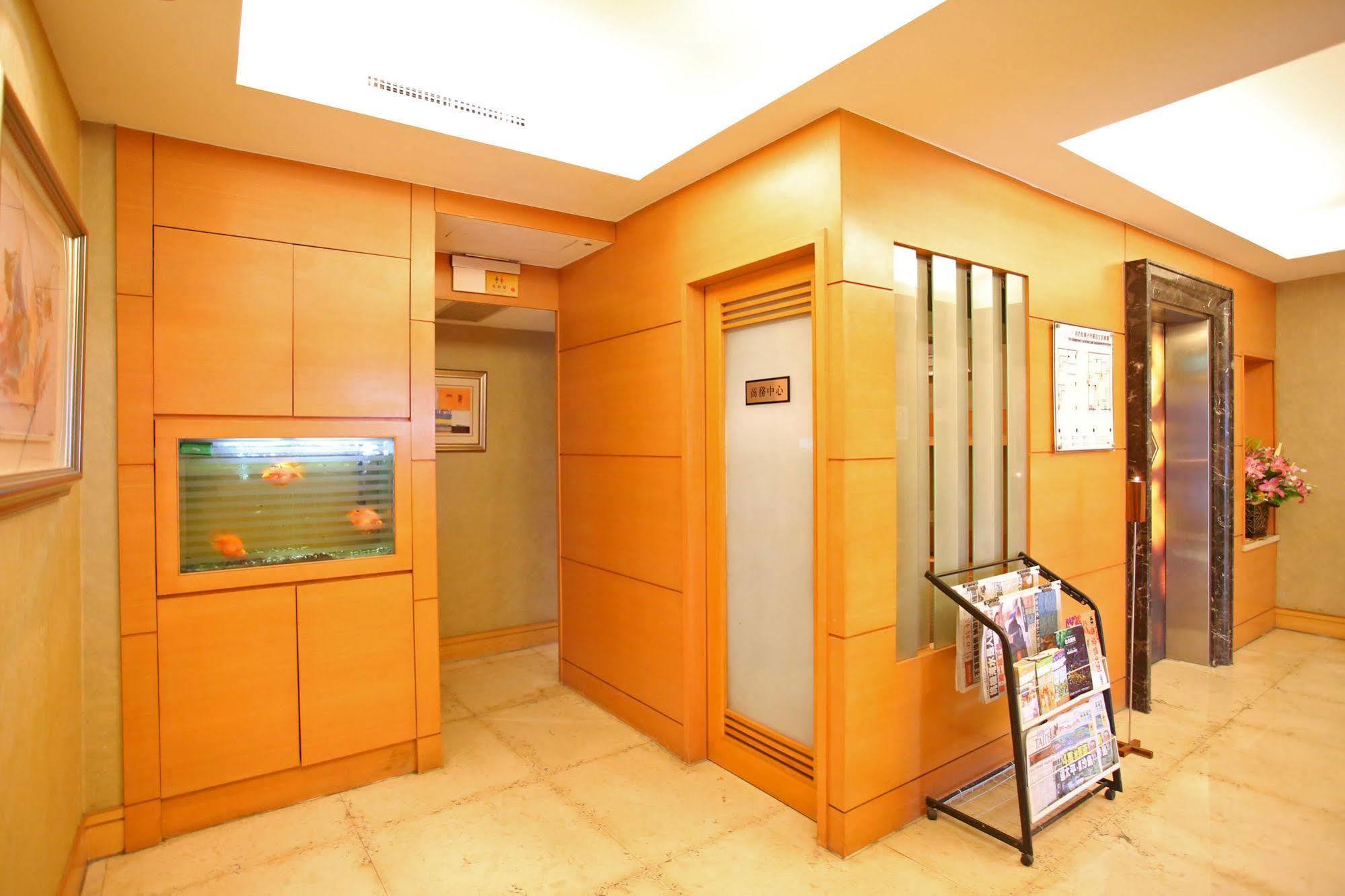 Elegance Hotel Taipei Luaran gambar