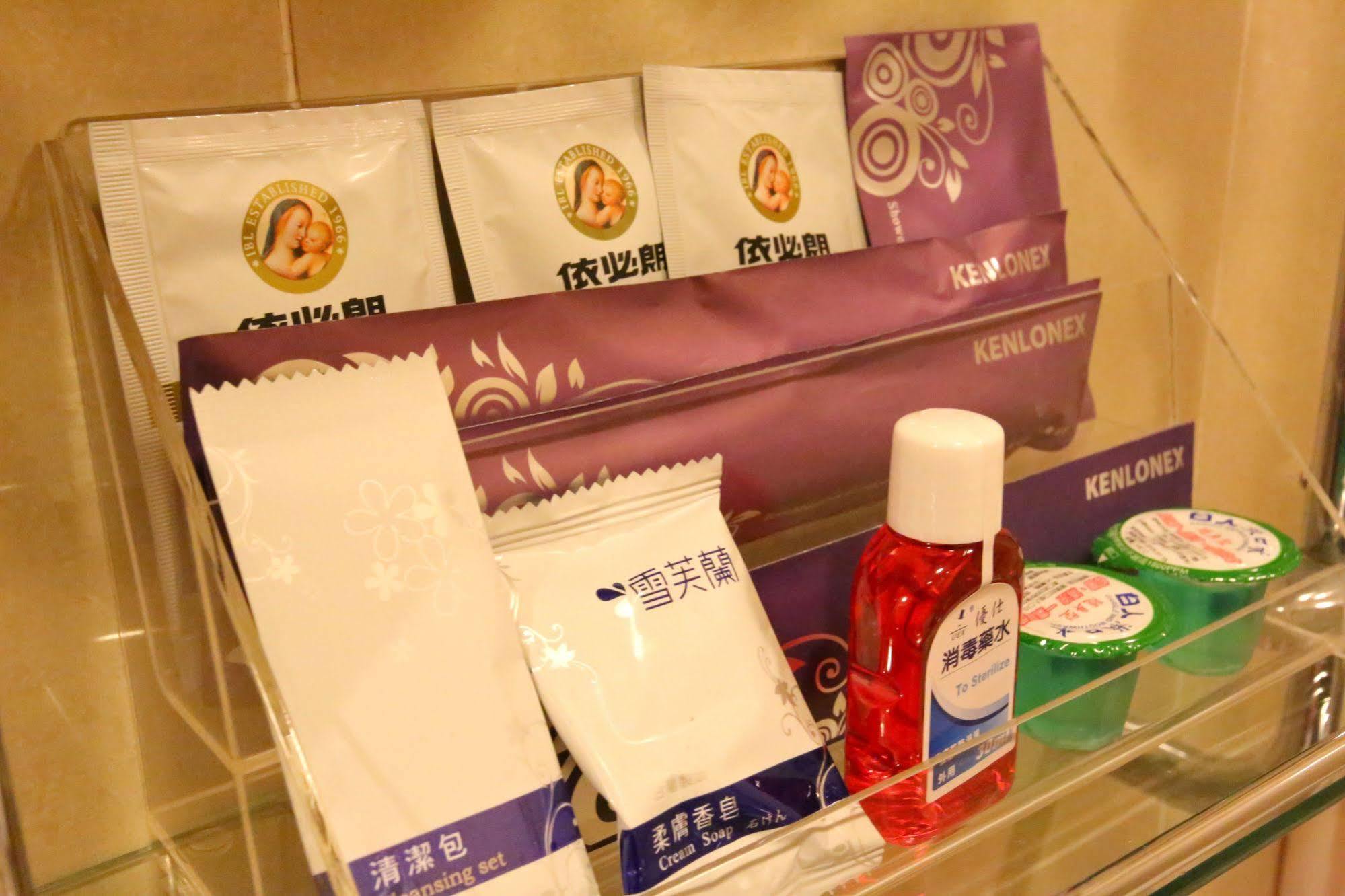 Elegance Hotel Taipei Luaran gambar