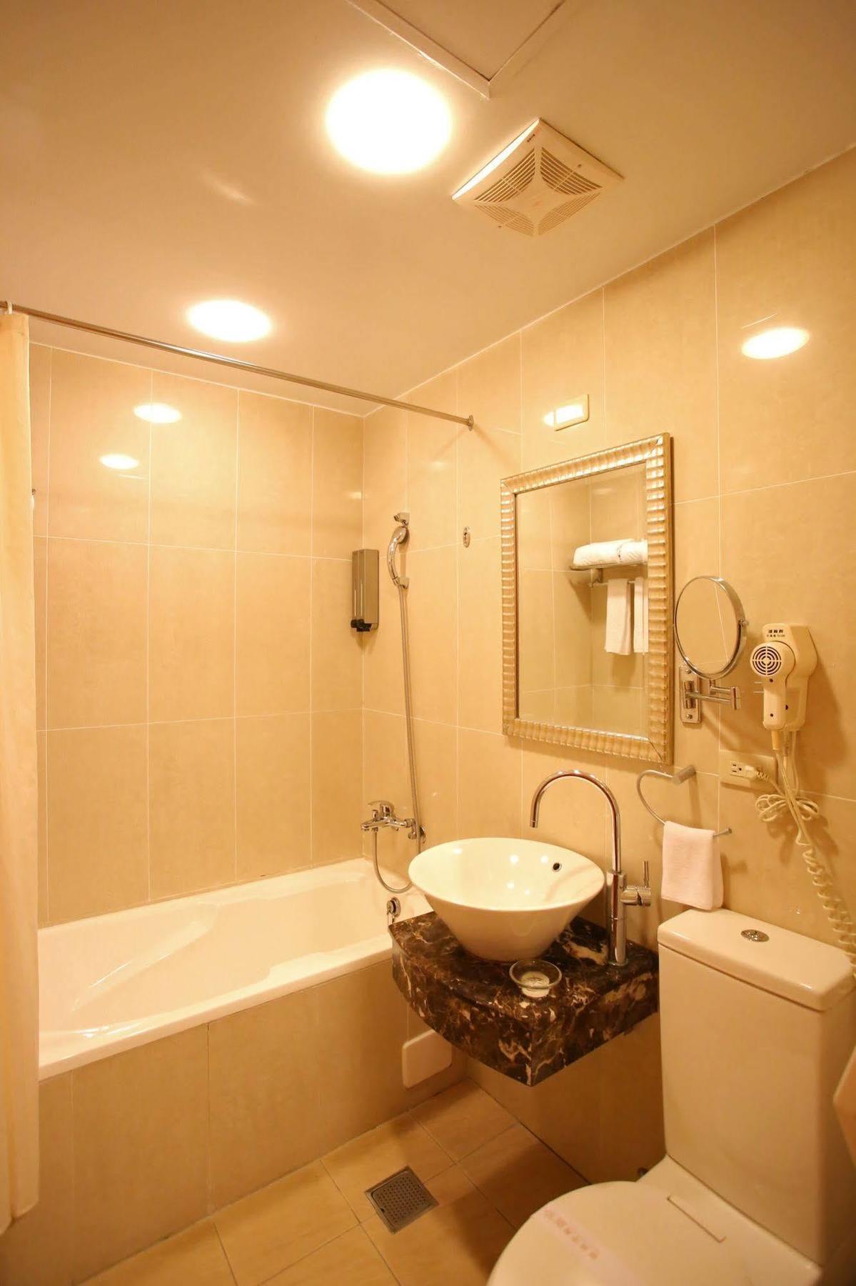 Elegance Hotel Taipei Luaran gambar